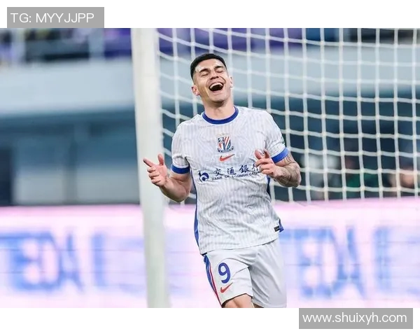 广岛三箭与樱花激战成焦点比分揭晓引发球迷热议 广岛三箭与樱花激战成焦点比分揭晓引发球迷热议